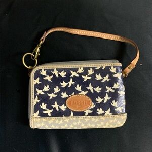 Fossil Blue and Beige Bird Pattern Wristlet